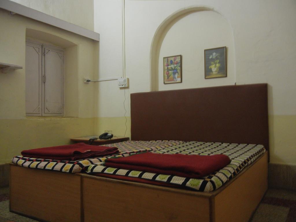 Hotel Grand Barrack Khandwa Δωμάτιο φωτογραφία