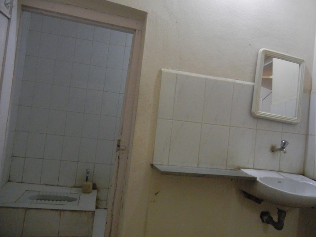 Hotel Grand Barrack Khandwa Δωμάτιο φωτογραφία